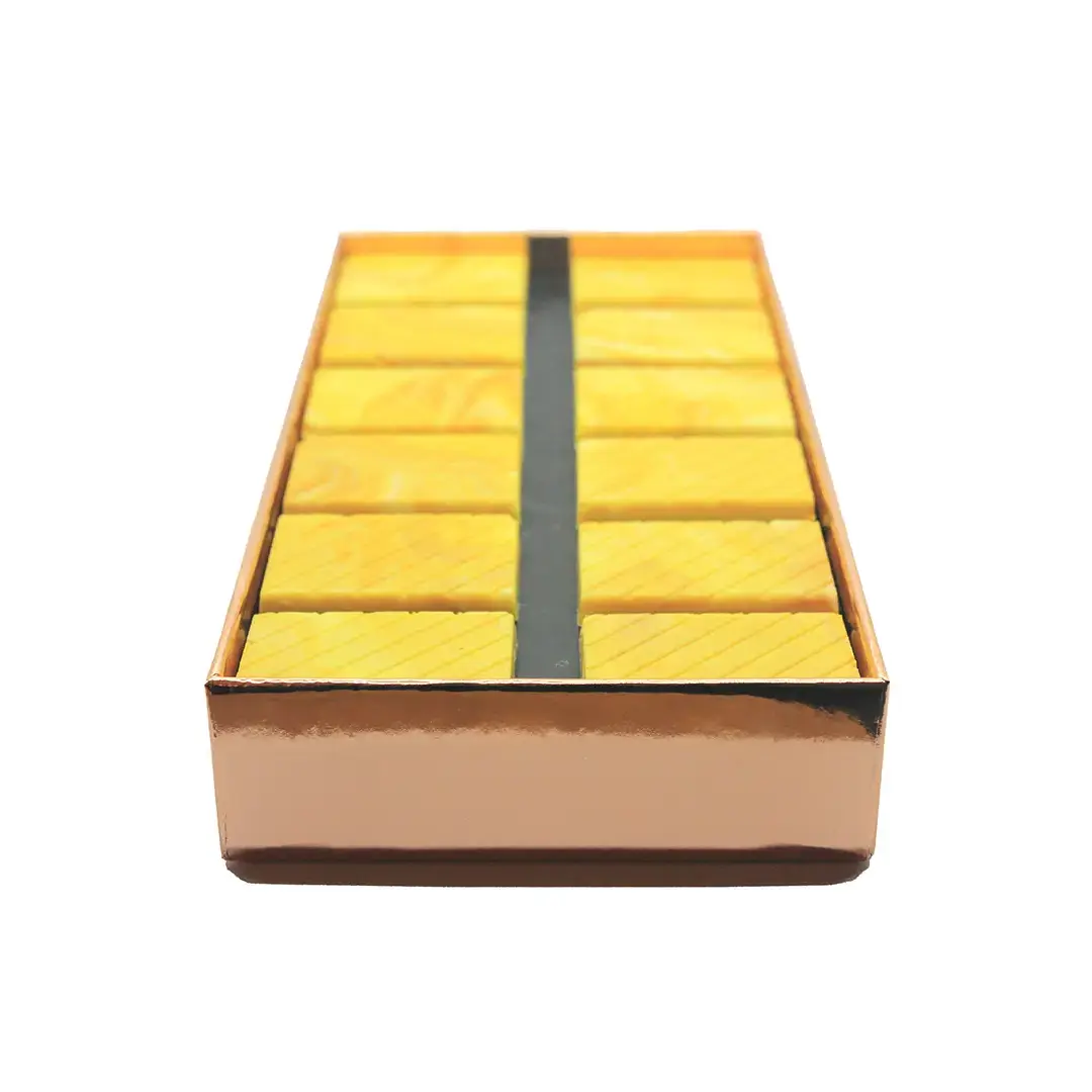 Coffret doré de chocolats
